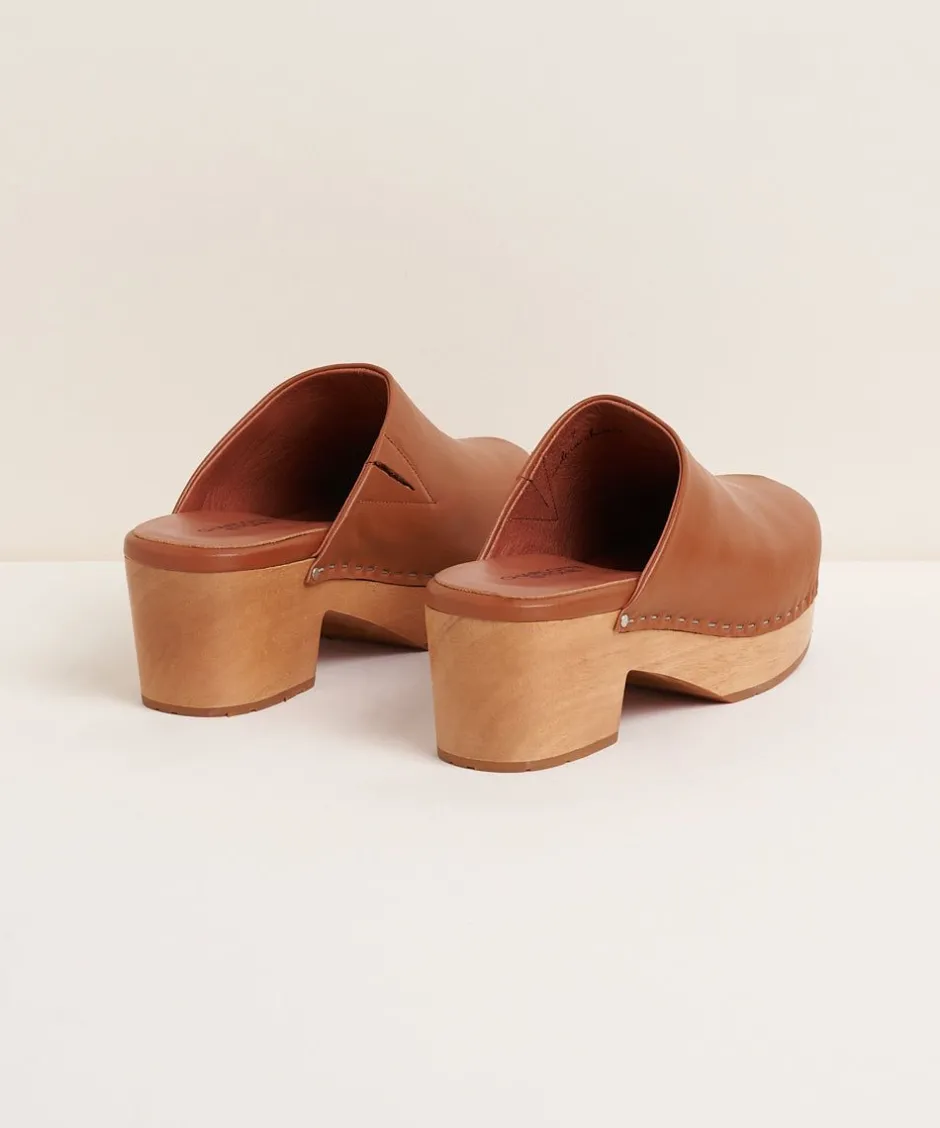 martino_in_luggage_3.webp Charlotte Stone Martino In Luggage*Women Clogs