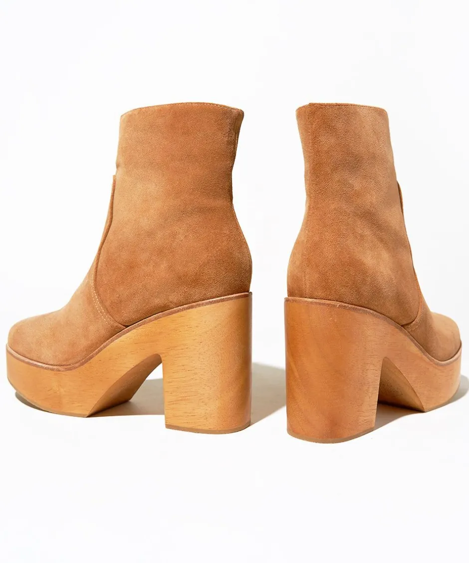 paz_in_camel_3.webp Charlotte Stone Paz In Camel*Women Platforms