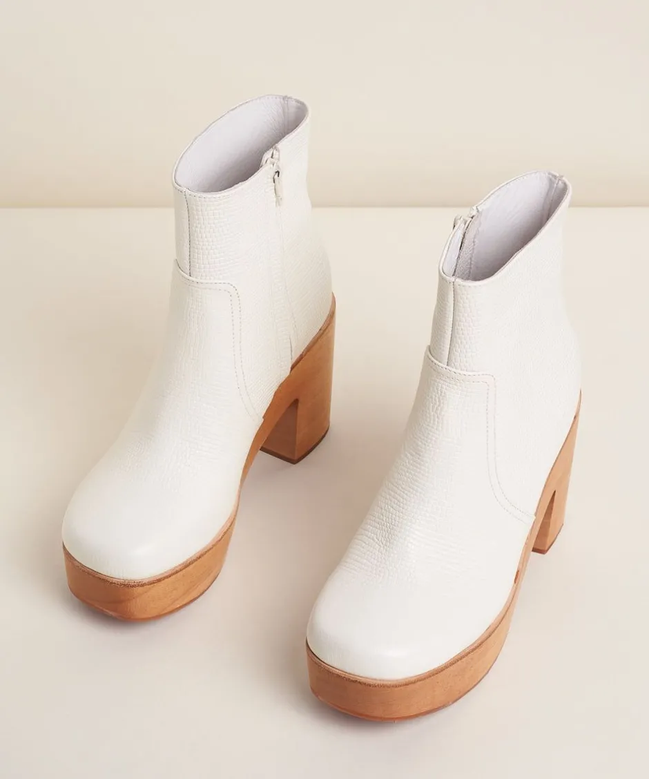 paz_in_latte_2-1.webp Charlotte Stone Paz In Latte*Women Clogs